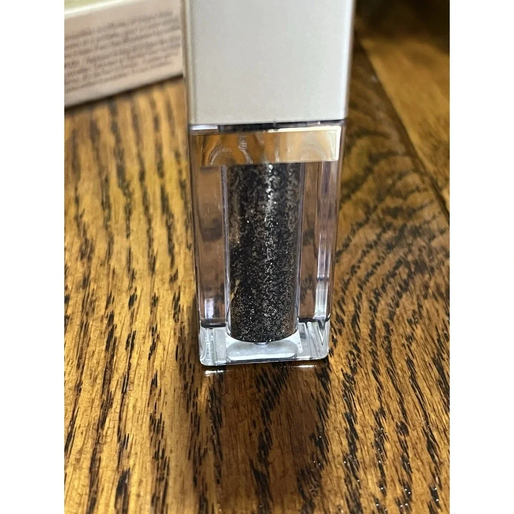 Stila‎ Magnificent Metals Glitter & Glow Liquid Eye Shadow - Molten Midnight